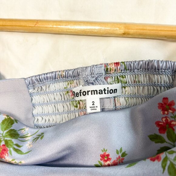 NWOT Reformation Lux Off-Shoulder Floral 100% Silk Top Size 2 Lilac Print - Picture 4 of 9